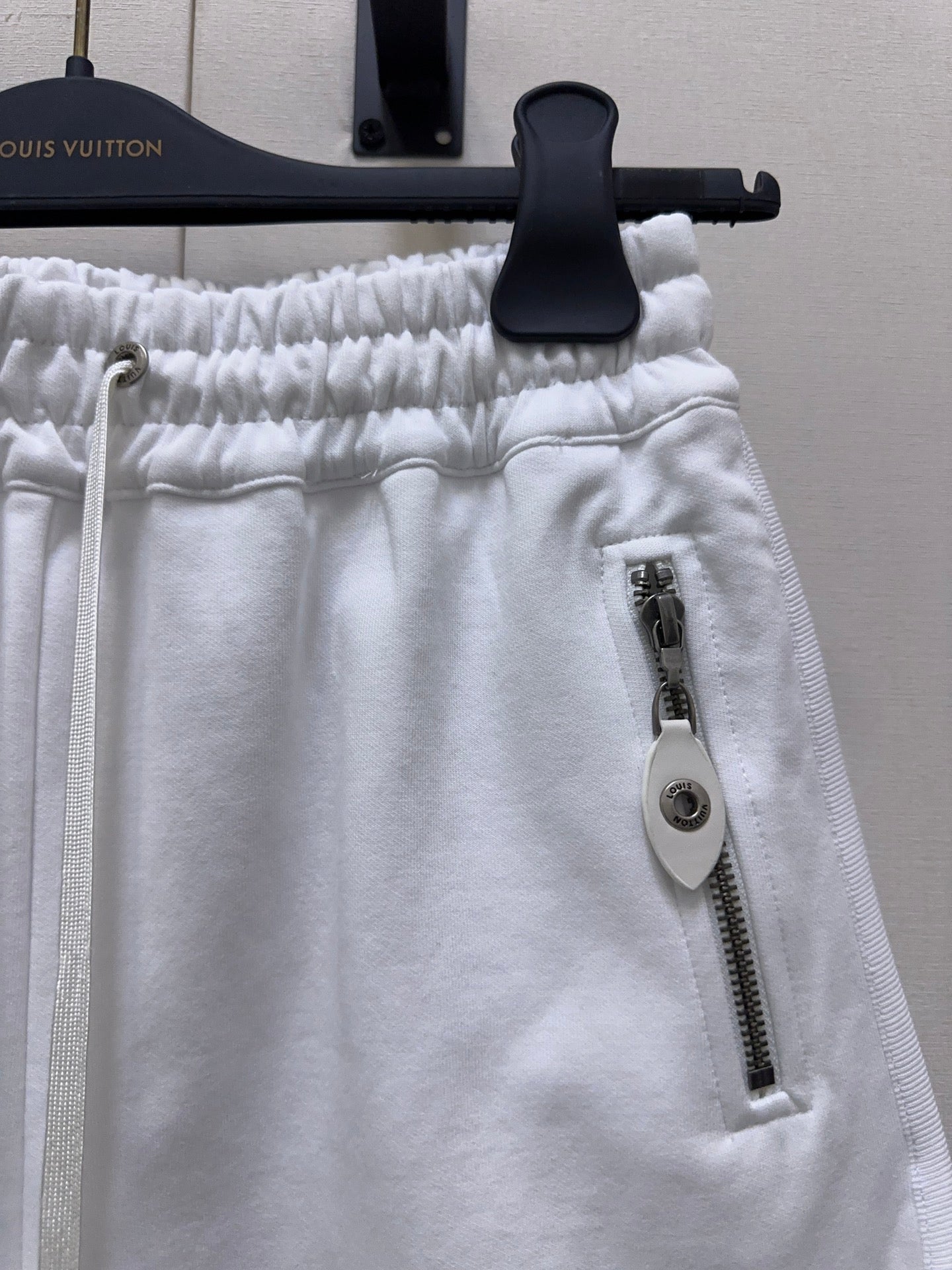 LOUIS VUITTON LV 25S SPORTS SHORTS 0140