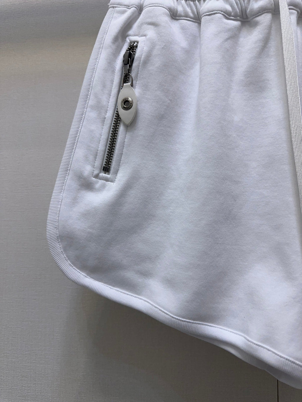 LOUIS VUITTON LV 25S SPORTS SHORTS 0140