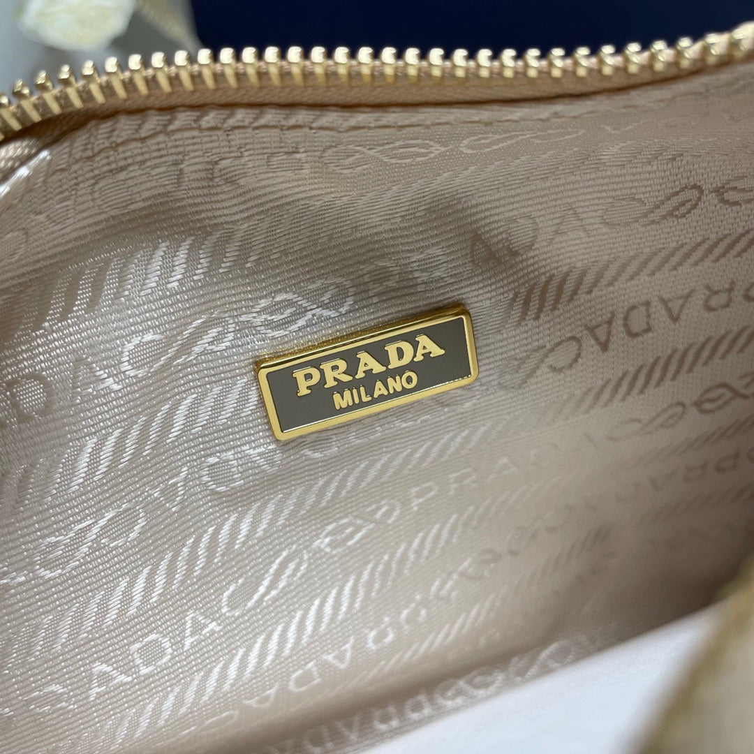 PRADA WOVEN HOBO BAG 23 IN BEIGE RAFFIA GOLD HARDWARE TRIANGLE LOGO