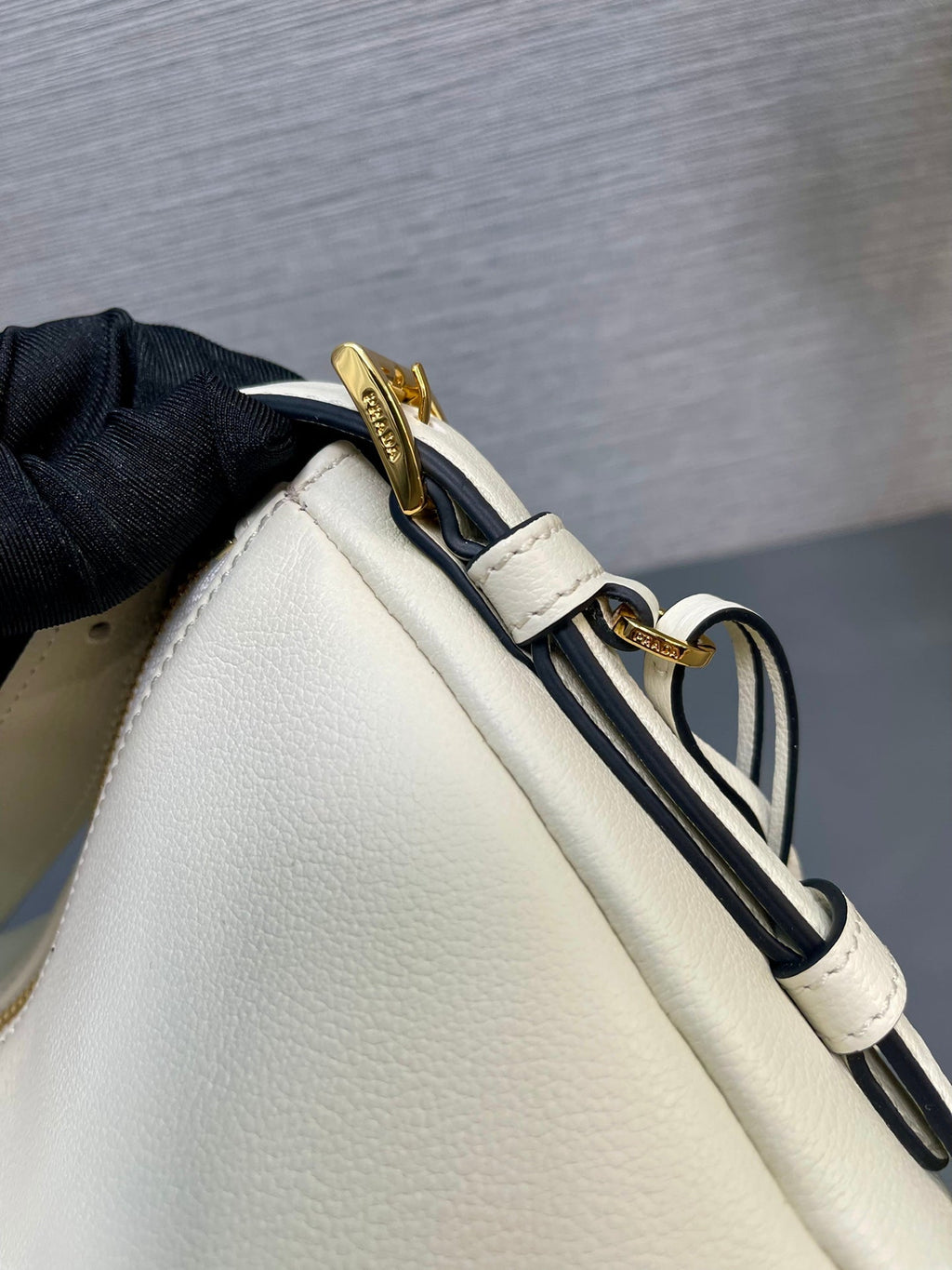 PRADA LARGE HOBO BAG 39 IN WHITE SOFT LAMBSKIN