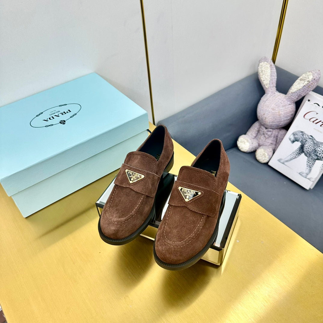 PRADA LOAFERS ATTACHED TRIANGLE LOGO IN WALNUT BROWN SUEDE