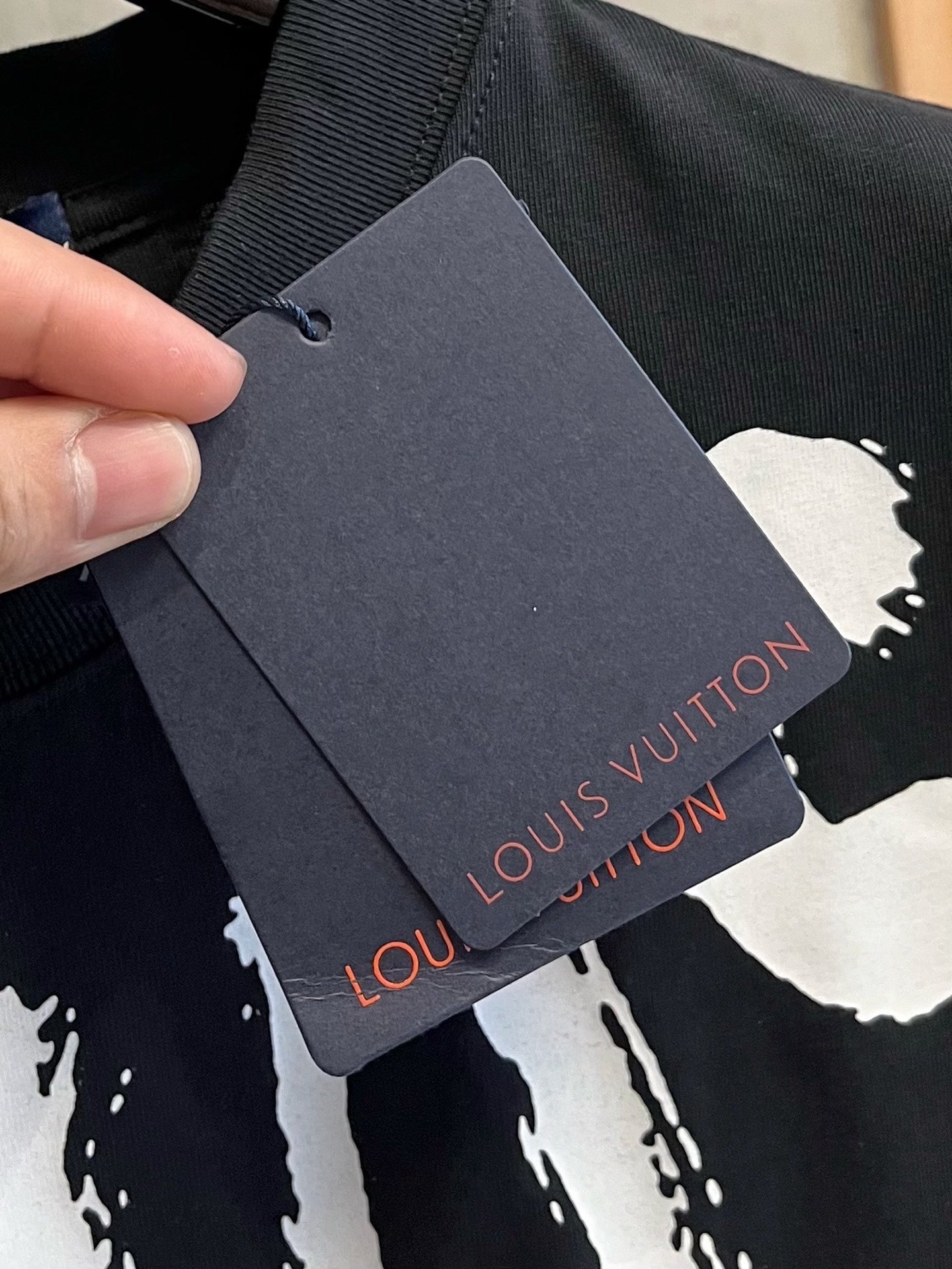 LOUIS VUITTON LV T-SHIRT IN BLACK COTTON 238860