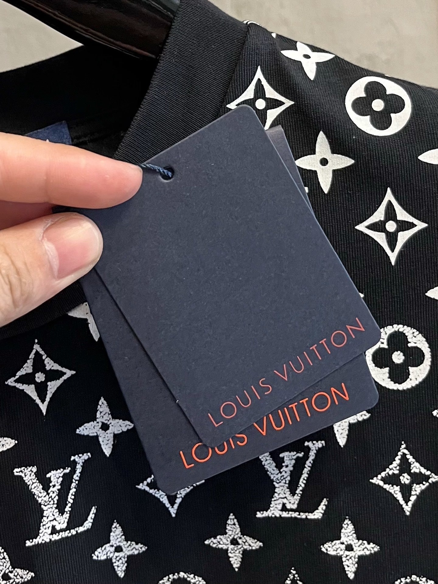 LOUIS VUITTON LV T-SHIRT IN BLACK MONOGRAM COTTON 238858