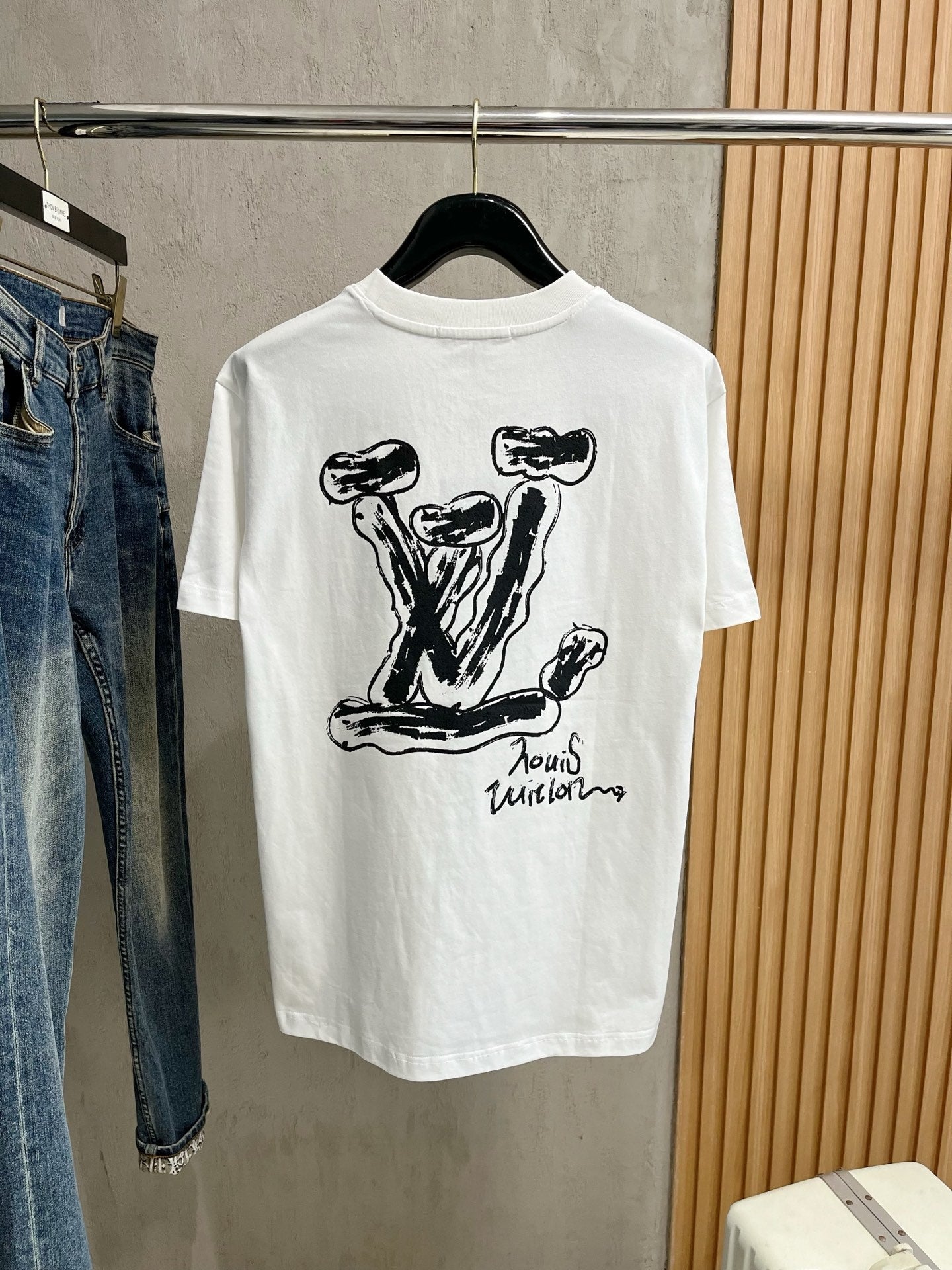 LOUIS VUITTON LV T-SHIRT IN WHITE PURE COTTON LOGO PRINT 238775