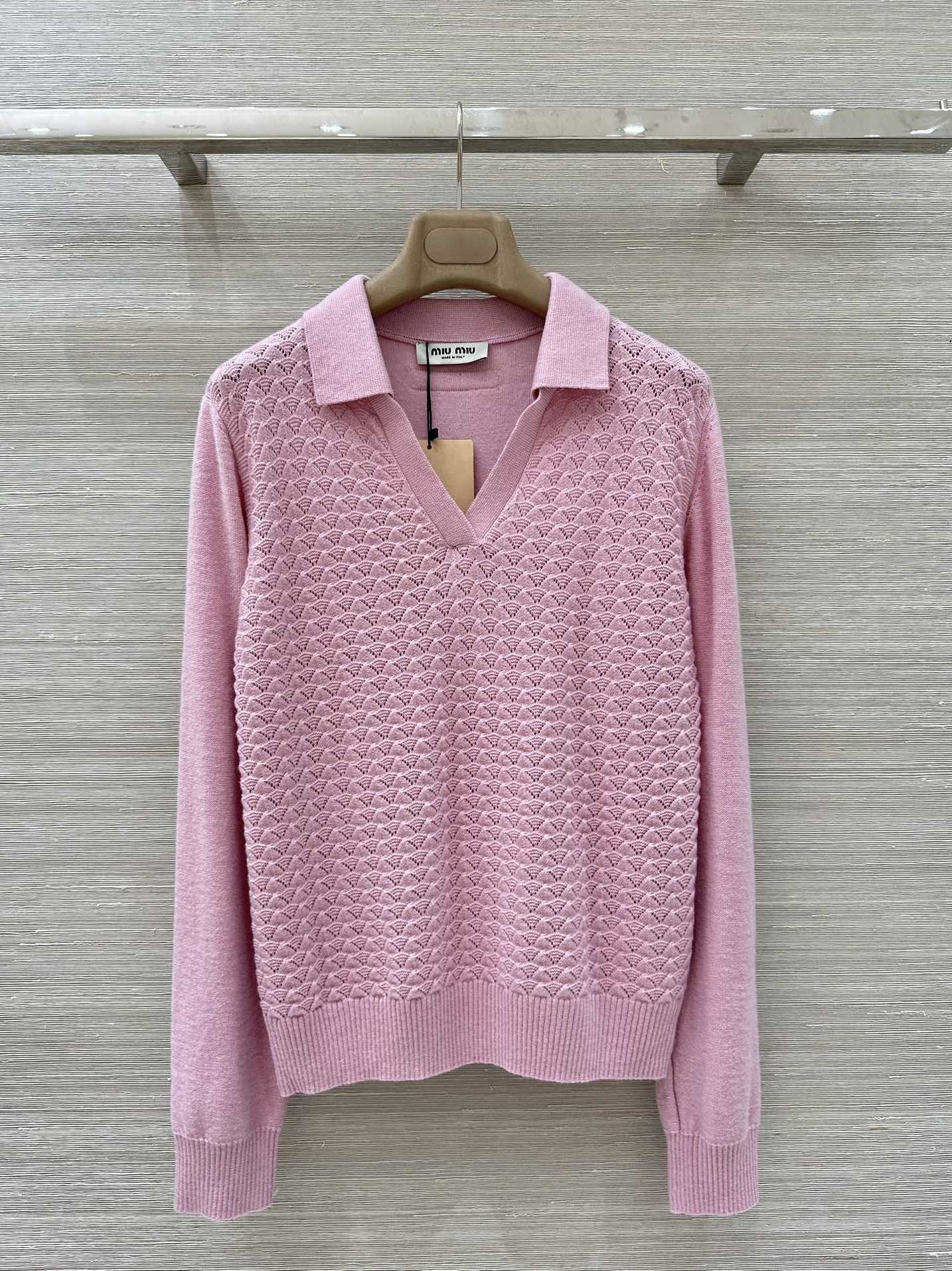 MIUMIU SWEATER STYLE 756