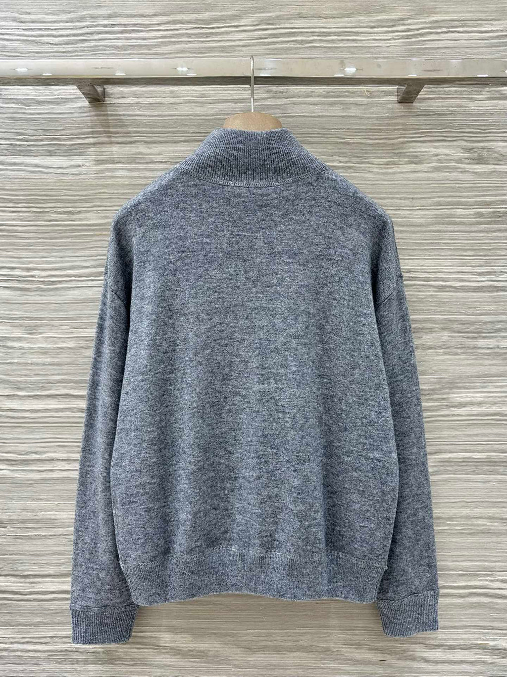 MIUMIU SWEATER STYLE 666