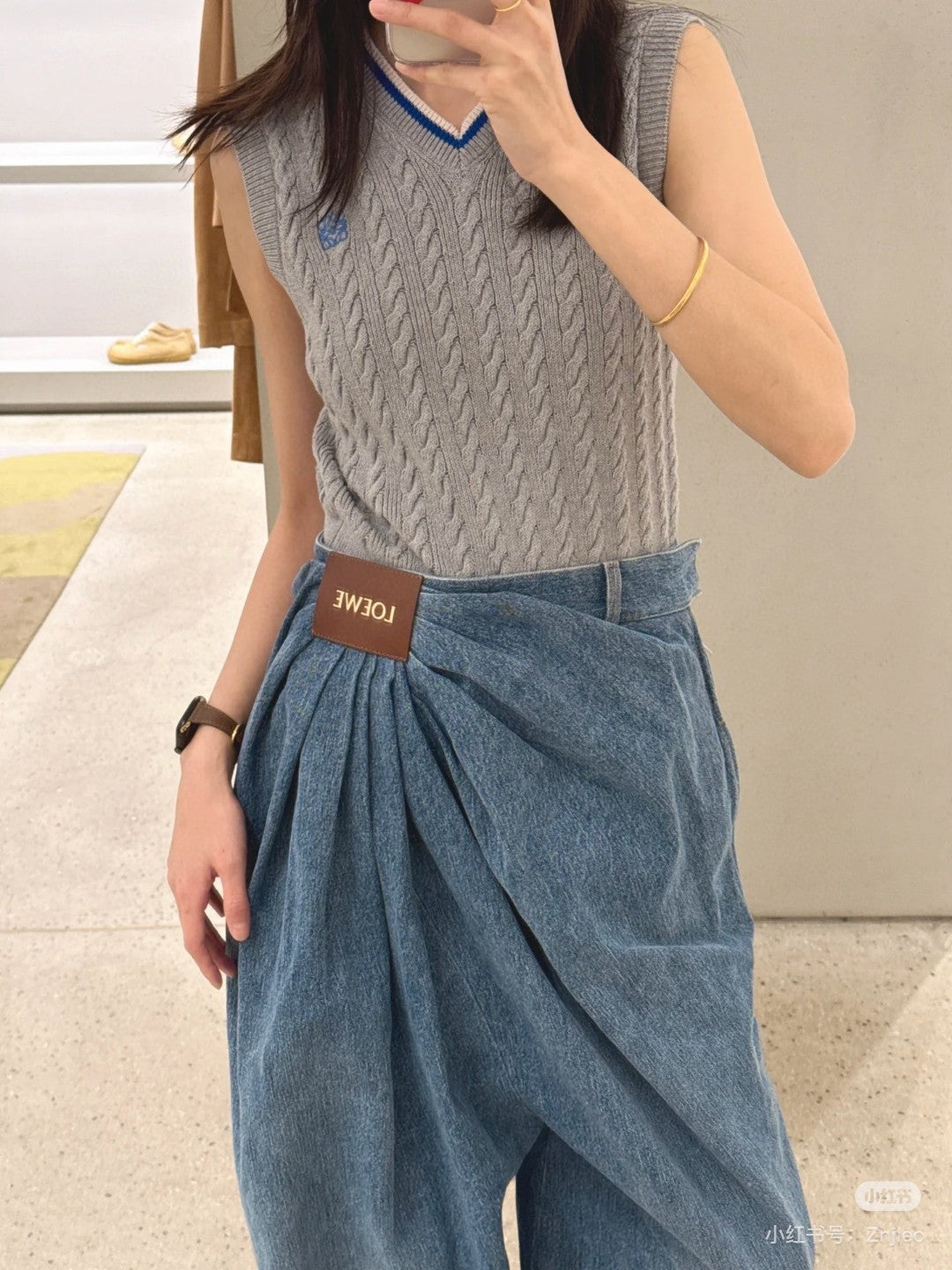 LOEWE RUCHED-WAIST JEANS 232368