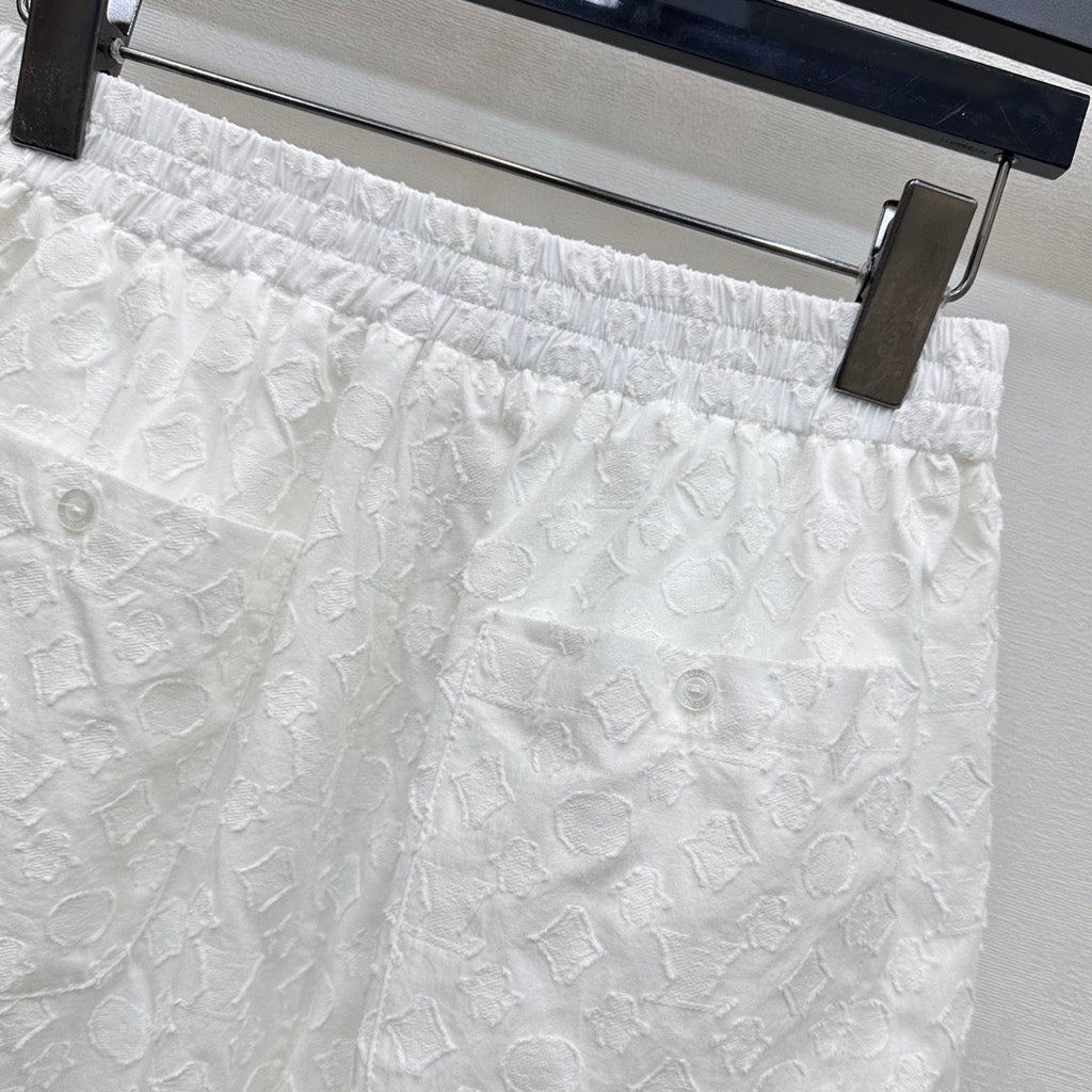 LOUIS VUITTON LV WHITE STRETCH SHORTS 263748