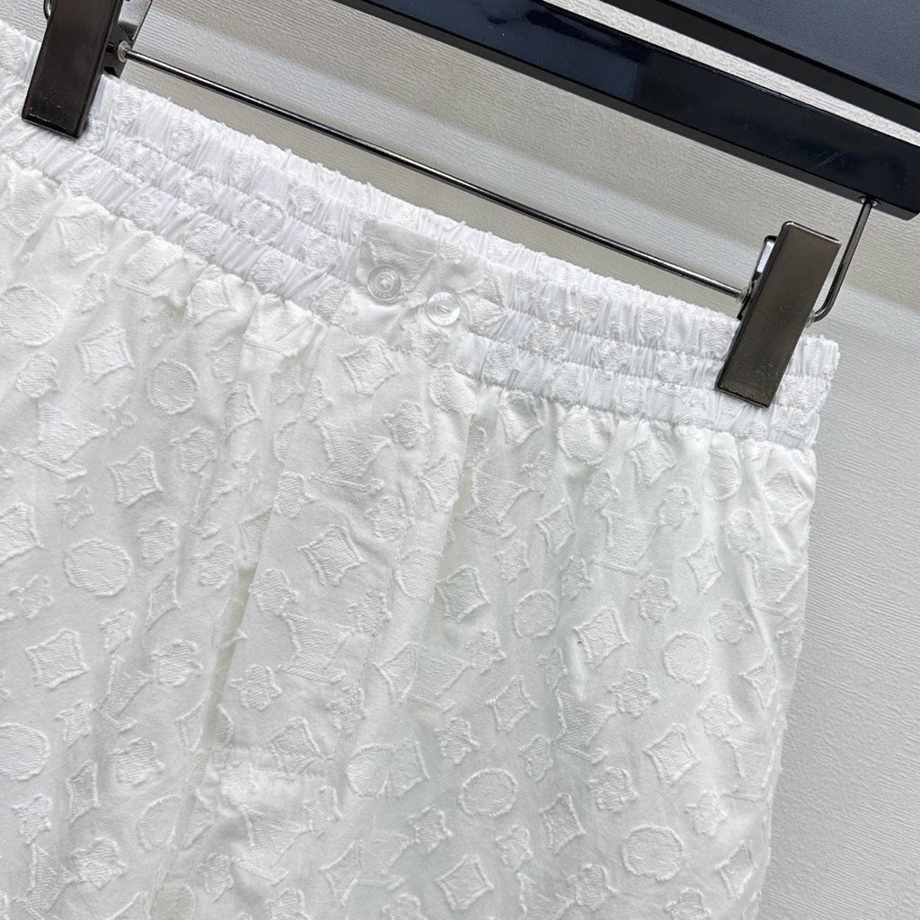 LOUIS VUITTON LV WHITE STRETCH SHORTS 263748