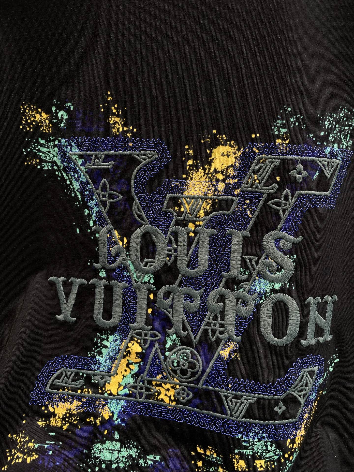 LOUIS VUITTON LV BLACK COTTON T-SHIRT COLORFUL LOGO 238905