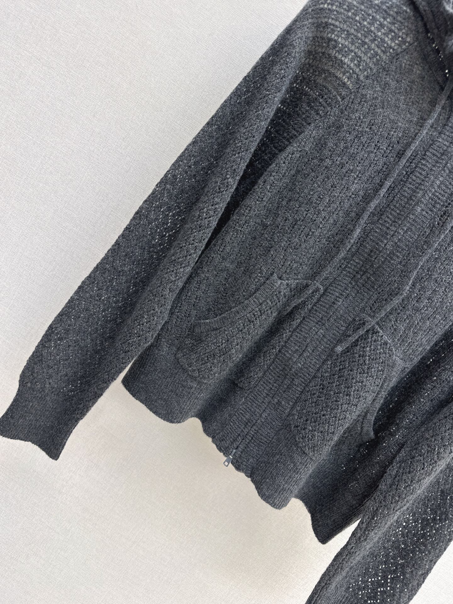 DIOR 25S HOODED KNIT CARDIGAN WITH CUTOUT DESIGN 616