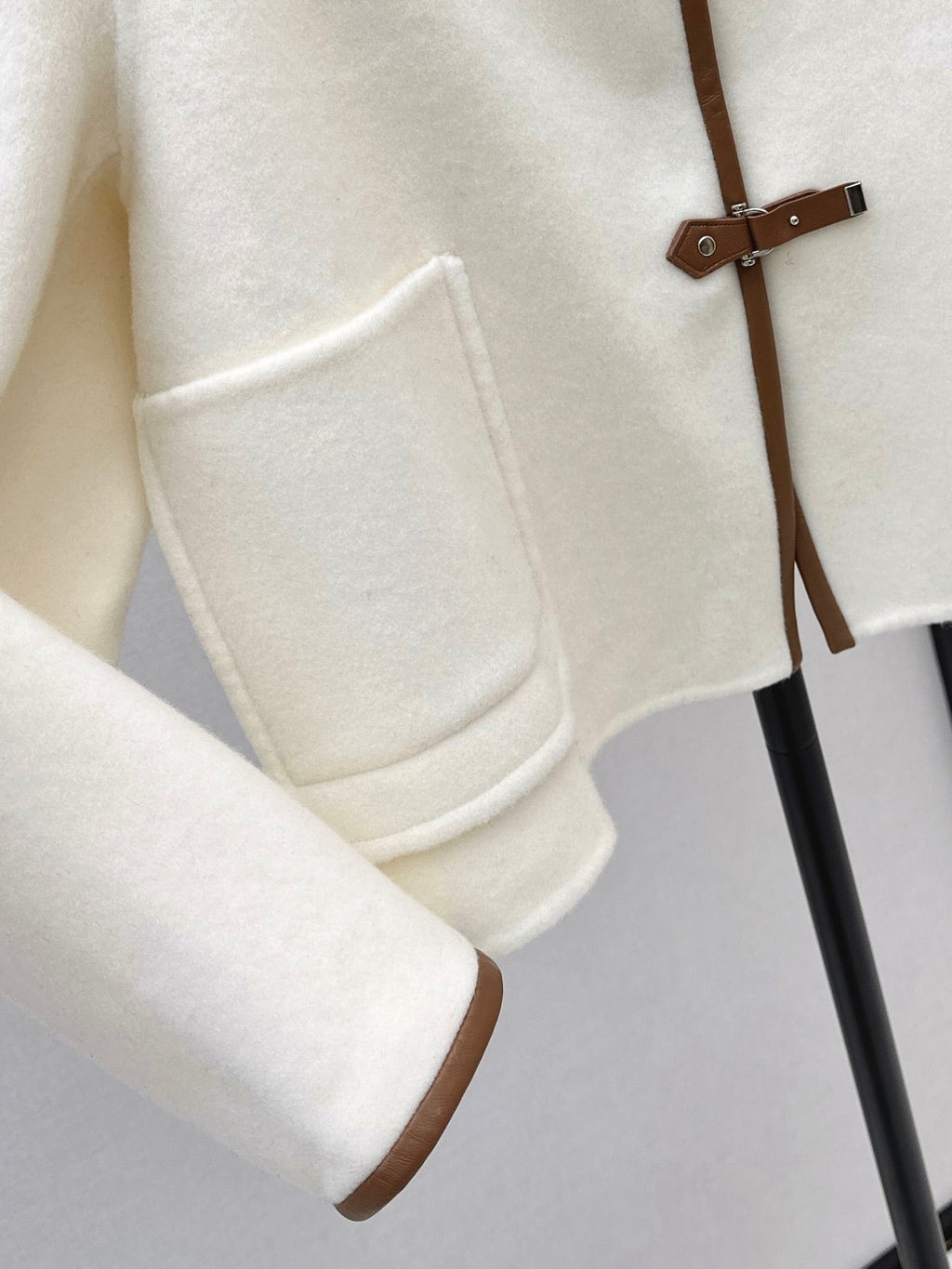 HERMES HERMES 25S REVERSIBLE SHORT CASERE COAT 130
