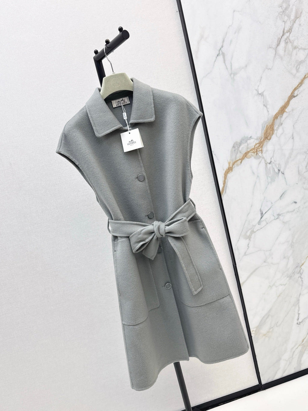 HERMES HERMES 25S SLEEVELESS WOOL VEST COAT WITH BOW BELT 96700