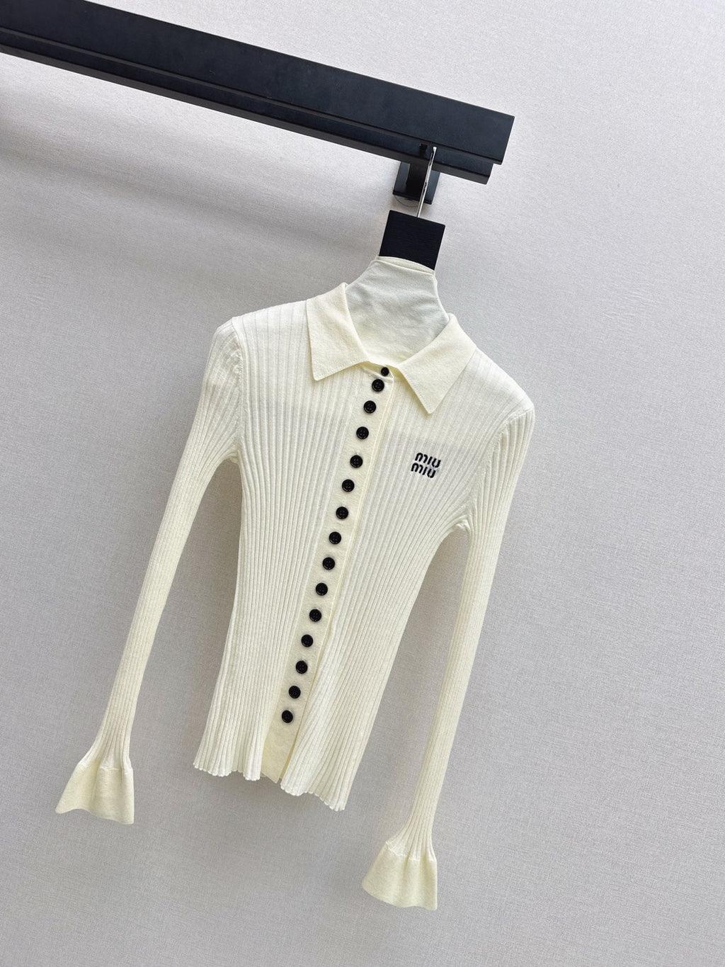MIUMIU POLO SWEATER STYLE 830
