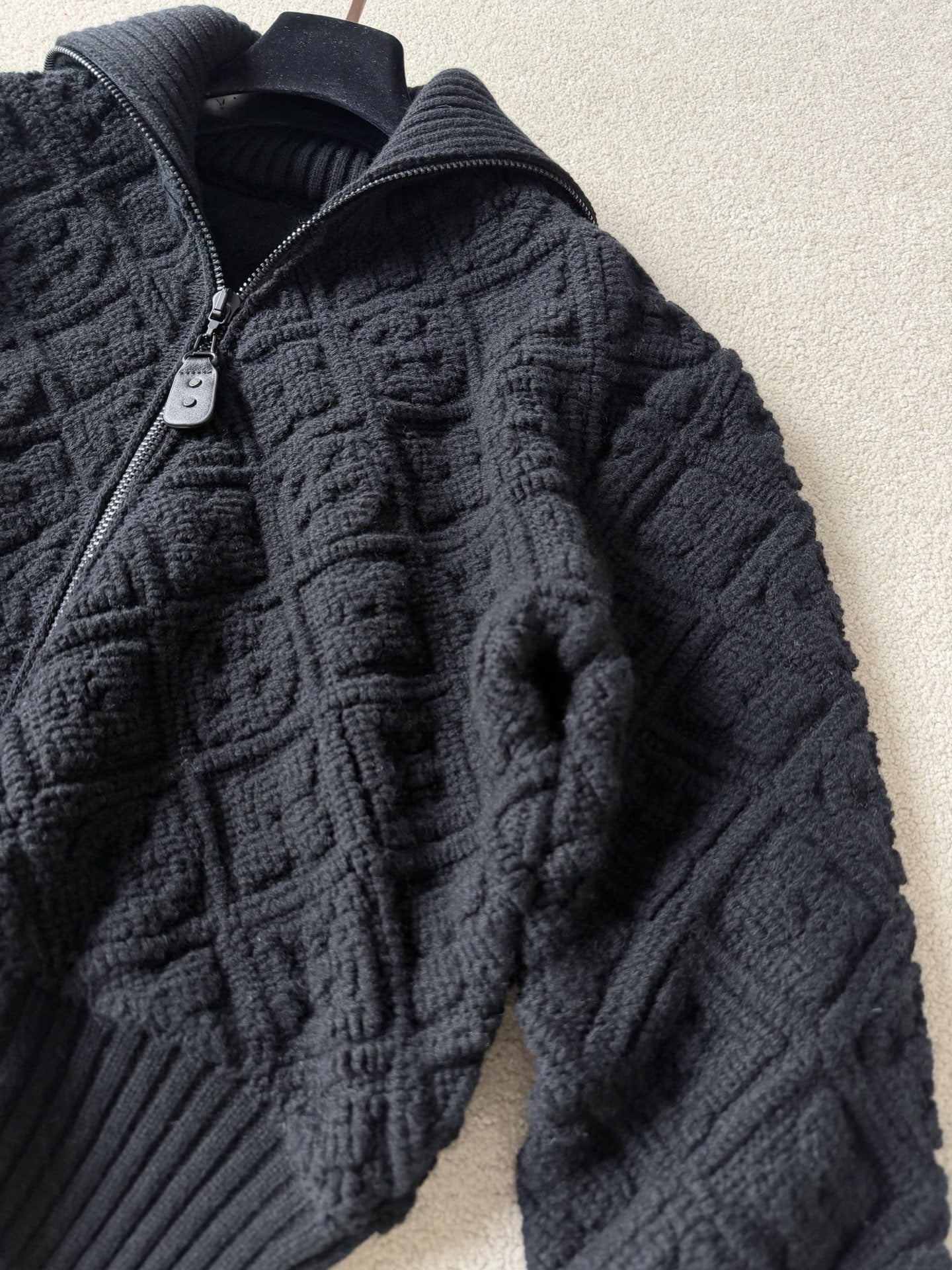 LOUIS VUITTON LV 25S WOOL CARDIGAN 0009