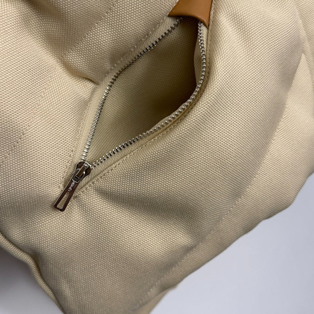 HERMES HERMES 25S HOODED LONG-SLEEVE PUFFER JACKET 428