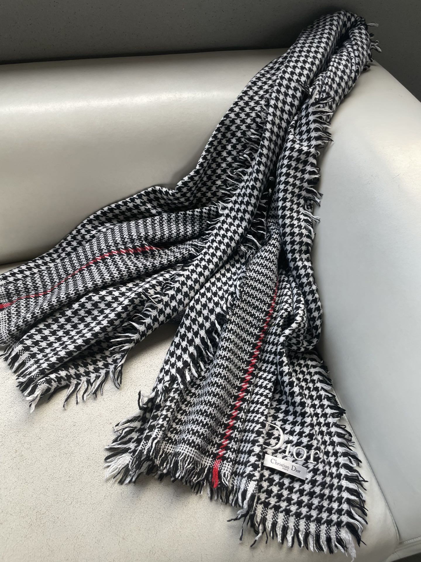 DIOR HOUNDSTOOTH SCARF 200 CM IN BLACK MIX WHITE WOOL 399969