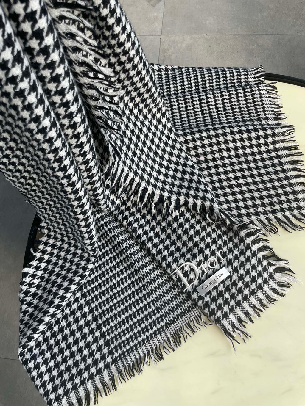 DIOR HOUNDSTOOTH SCARF 200 CM IN BLACK MIX WHITE WOOL 399969