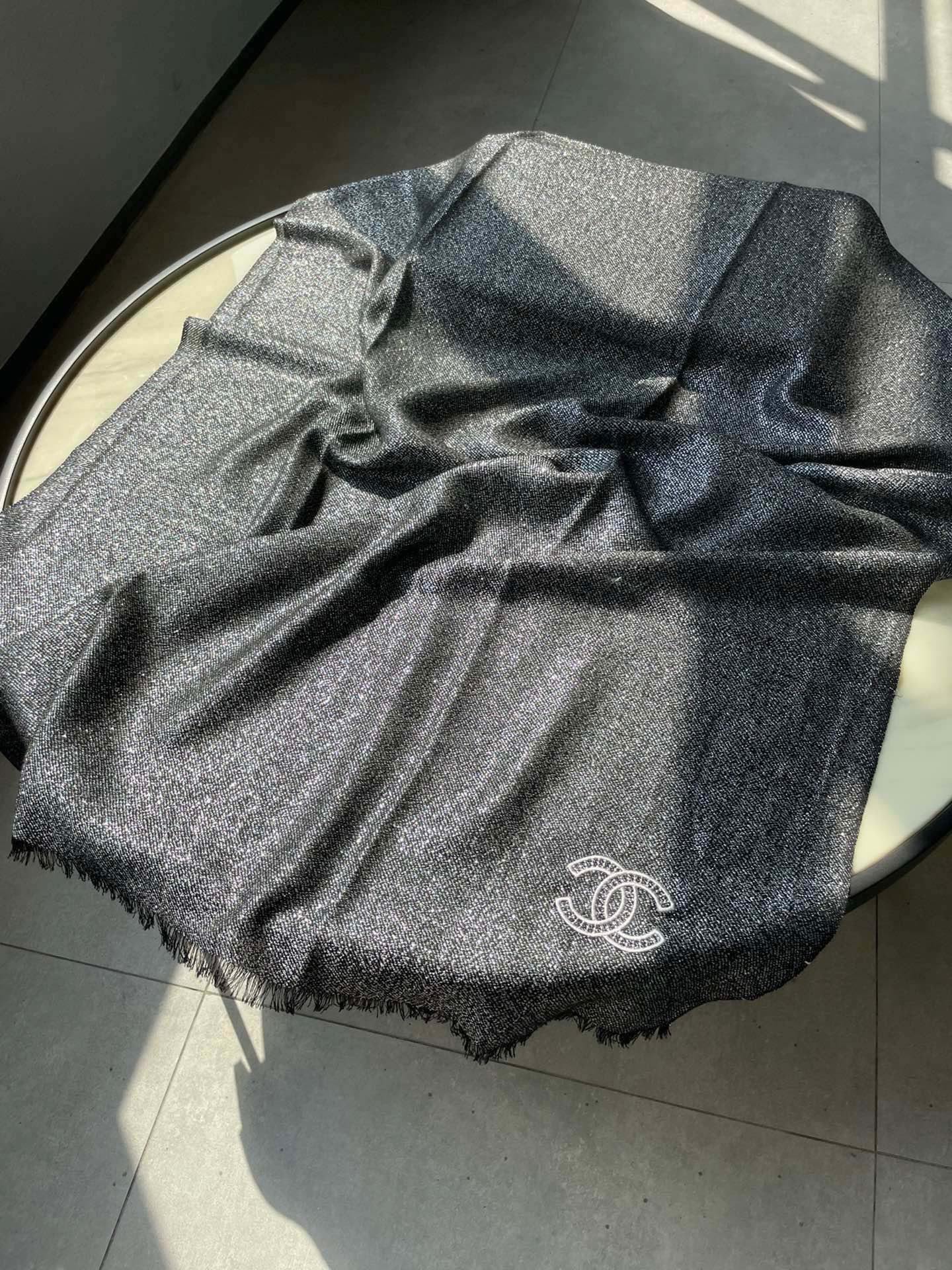 CHANEL SCARF 210 CM IN BLACK CASHMERE 402208