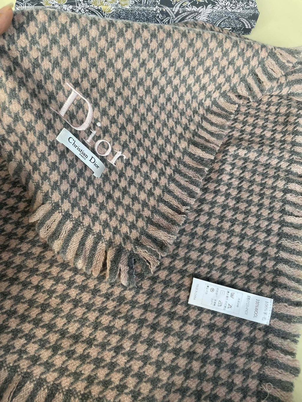 DIOR HOUNDSTOOTH SCARF 200 CM IN CAMEL BROWN WOOL 416827