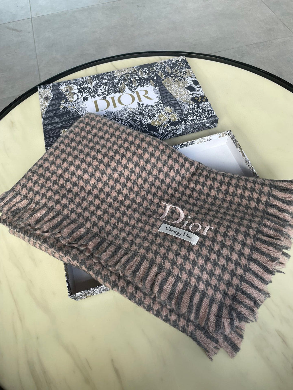 DIOR HOUNDSTOOTH SCARF 200 CM IN CAMEL BROWN WOOL 416827