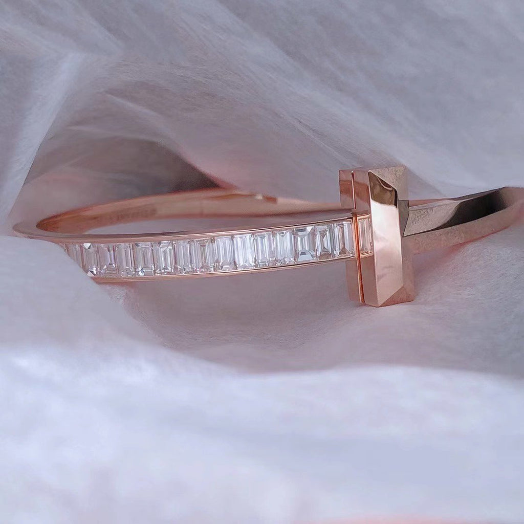 TIFFANY WIDE HINGED BANGLE PINK GOLD WITH BAGUETTE DIAMONDS