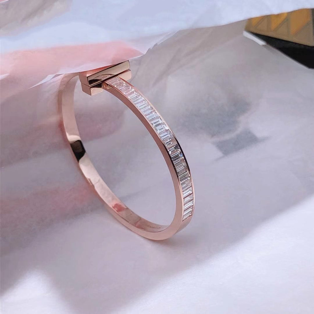 TIFFANY WIDE HINGED BANGLE PINK GOLD WITH BAGUETTE DIAMONDS