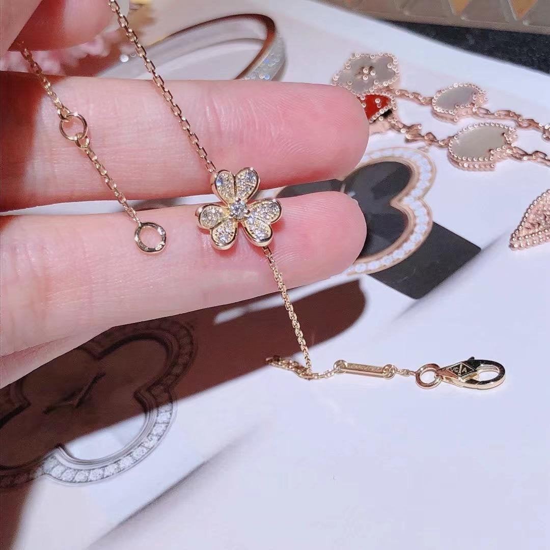 Van Cleef & Arpels FRIVOLE GOLD FLOWER DIAMOND BRACELET