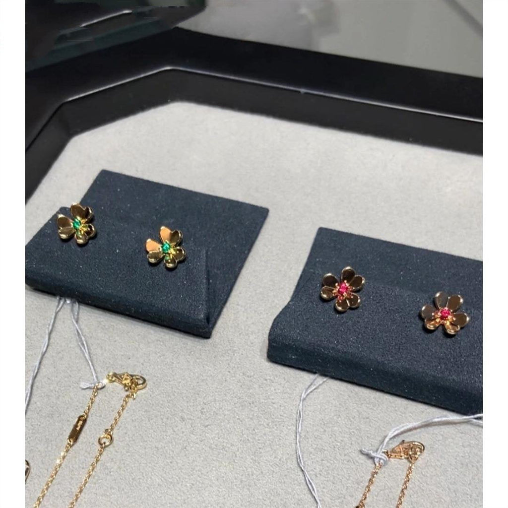 Van Cleef & Arpels FRIVOLE PINK GOLD FLOWER PINK EARRINGS