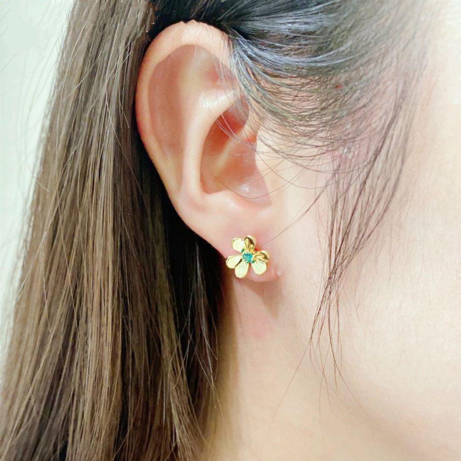 Van Cleef & Arpels FRIVOLE GOLD FLOWER MALACHITE EARRINGS