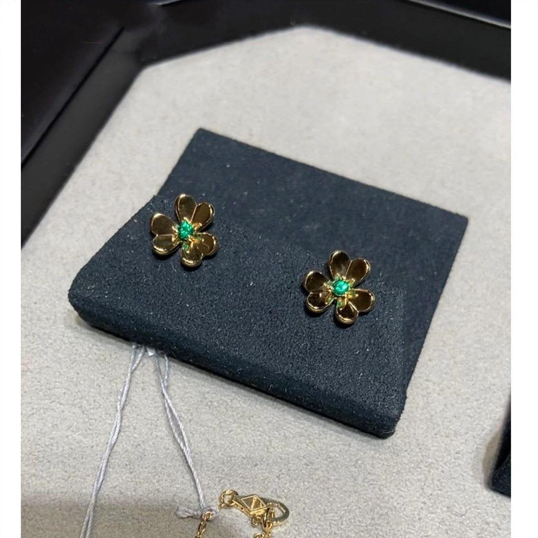 Van Cleef & Arpels FRIVOLE GOLD FLOWER MALACHITE EARRINGS