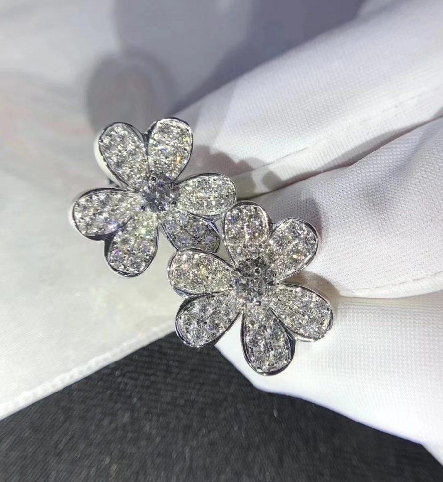 Van Cleef & Arpels FRIVOLE SILVER FLOWER DIAMOND EARRINGS
