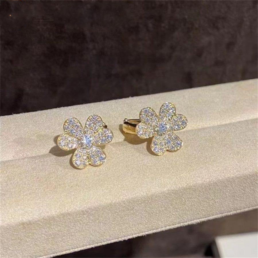 Van Cleef & Arpels FRIVOLE GOLD FLOWER DIAMOND EARRINGS