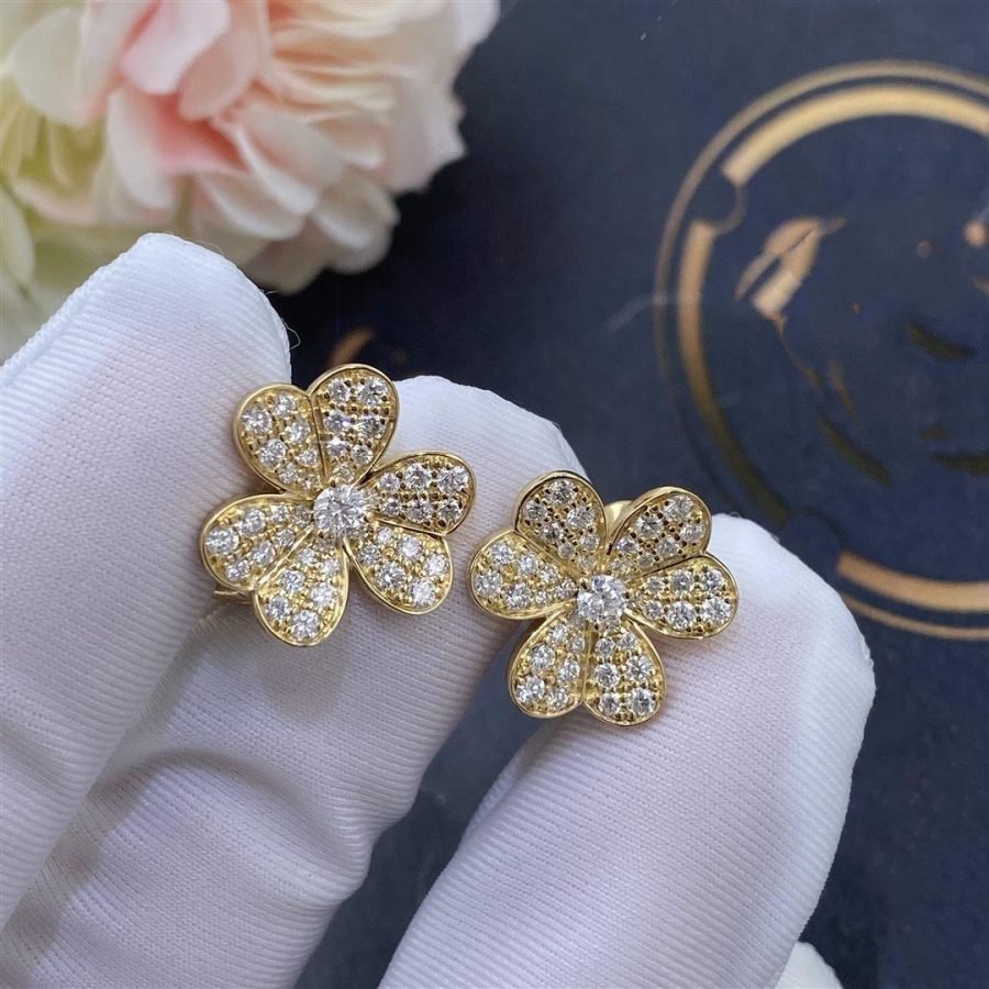 Van Cleef & Arpels FRIVOLE GOLD FLOWER DIAMOND EARRINGS