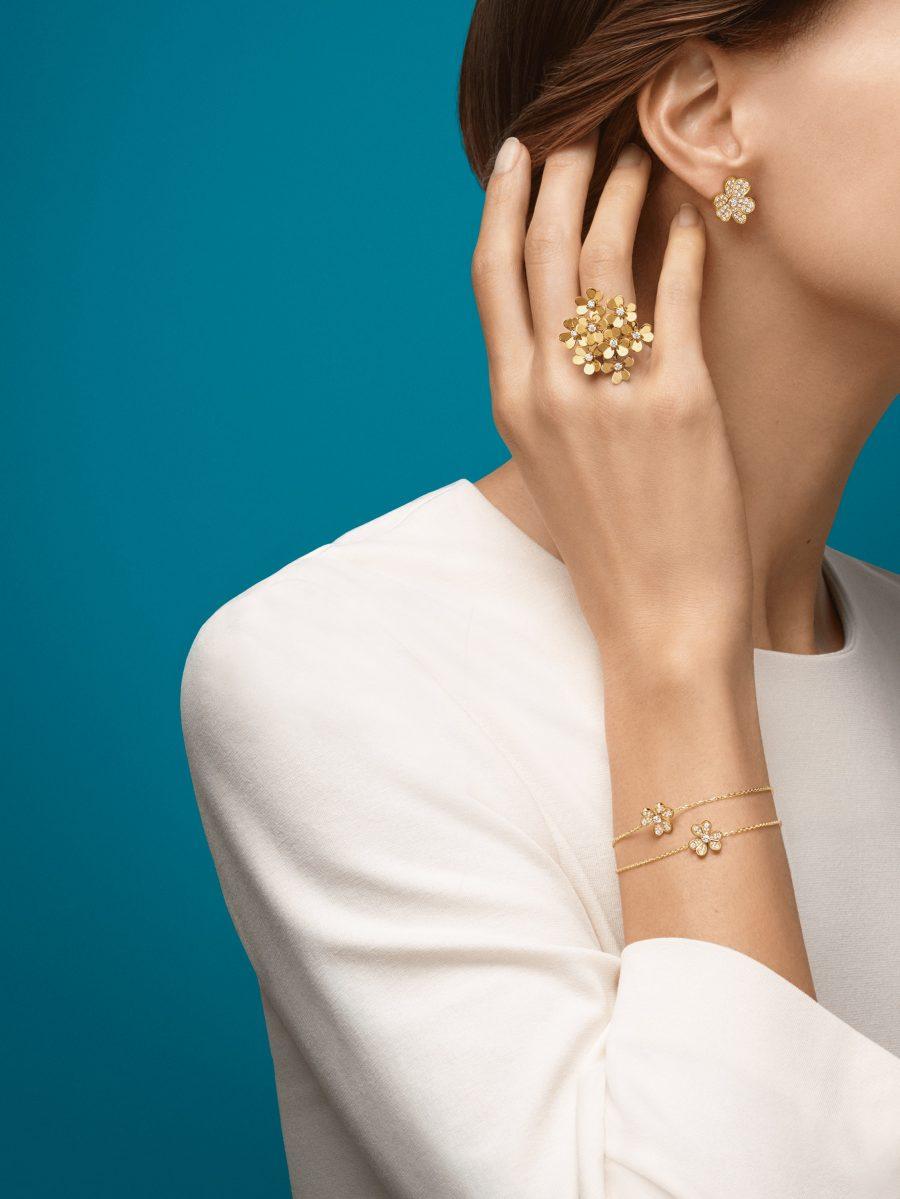 Van Cleef & Arpels FRIVOLE GOLD FLOWER DIAMOND EARRINGS