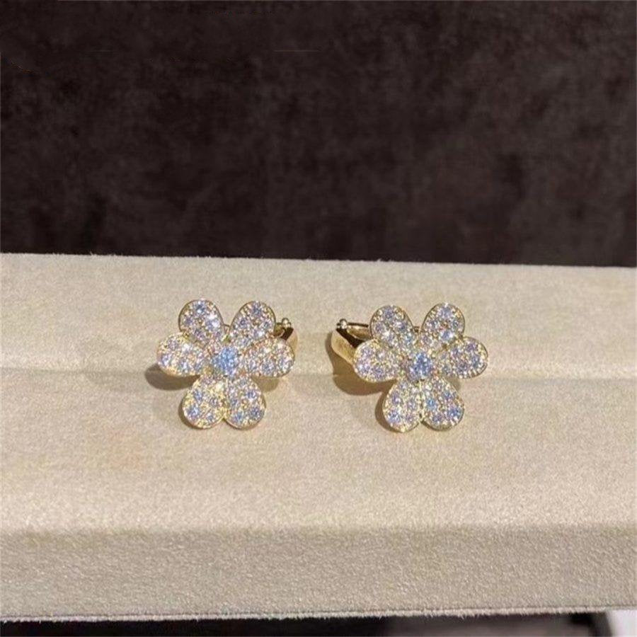 Van Cleef & Arpels FRIVOLE GOLD FLOWER DIAMOND EARRINGS