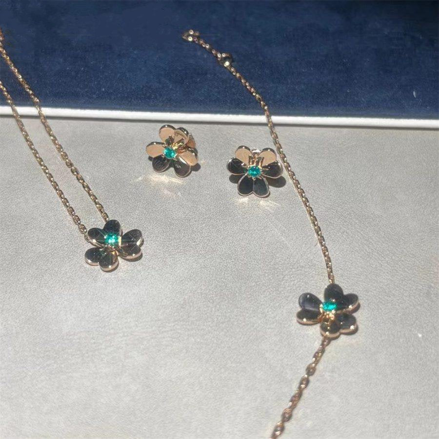 Van Cleef & Arpels FRIVOLE GOLD FLOWER MALACHITE EARRINGS