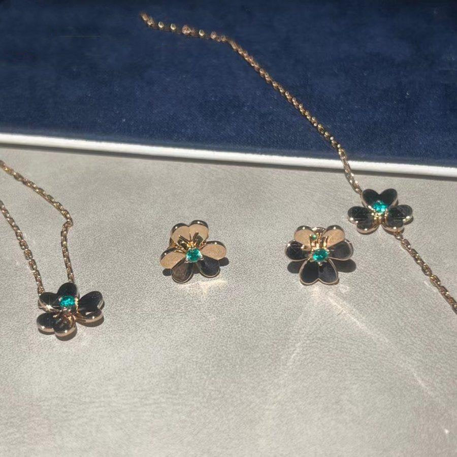 Van Cleef & Arpels FRIVOLE GOLD FLOWER MALACHITE EARRINGS