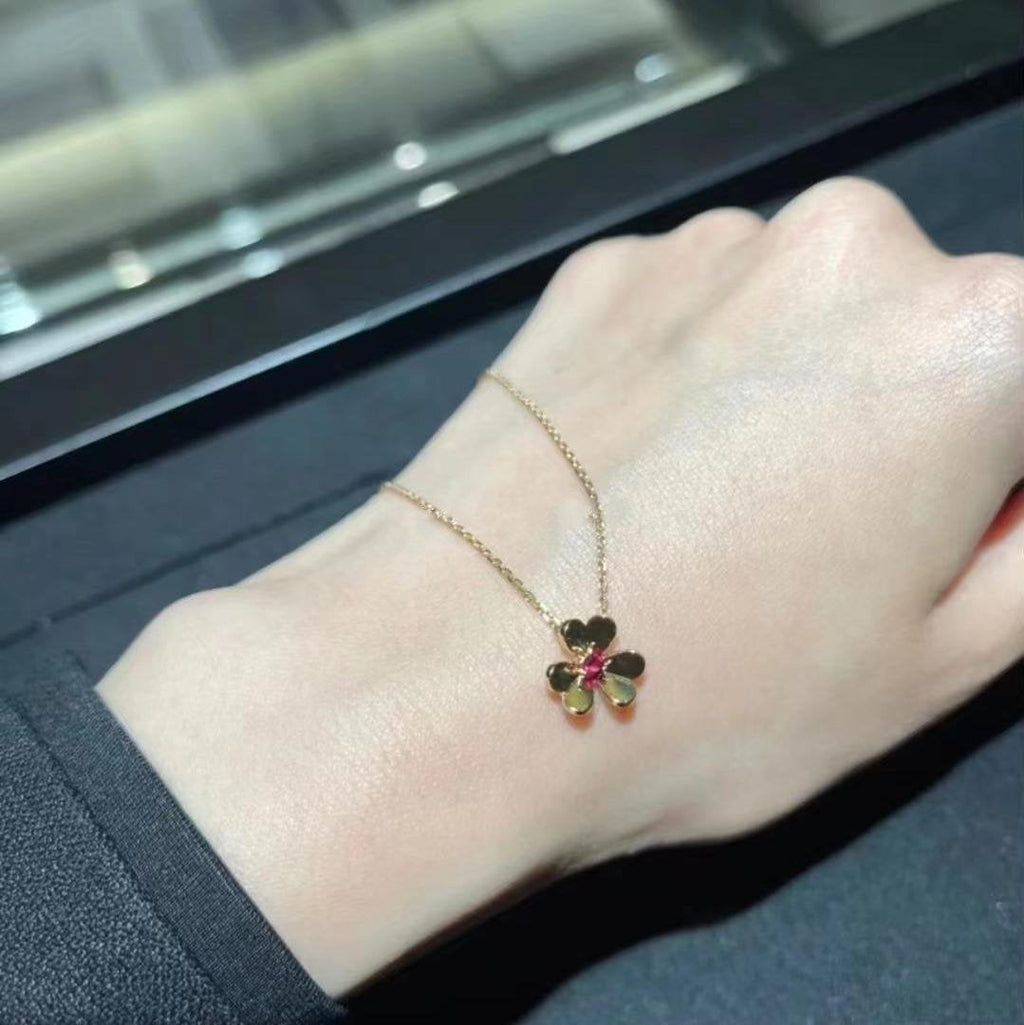 Van Cleef & Arpels FRIVOLE GOLD FLOWER NECKLACE