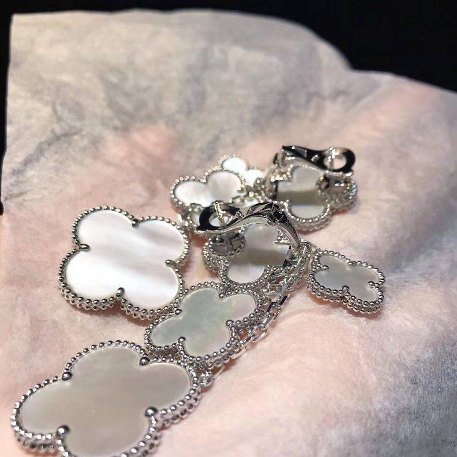 Van Cleef & Arpels CLOVER WHITE MOP 4 MOTIFS SILVER