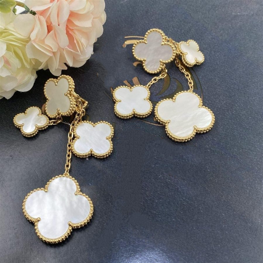 Van Cleef & Arpels CLOVER WHITE MOP 4 MOTIFS GOLD