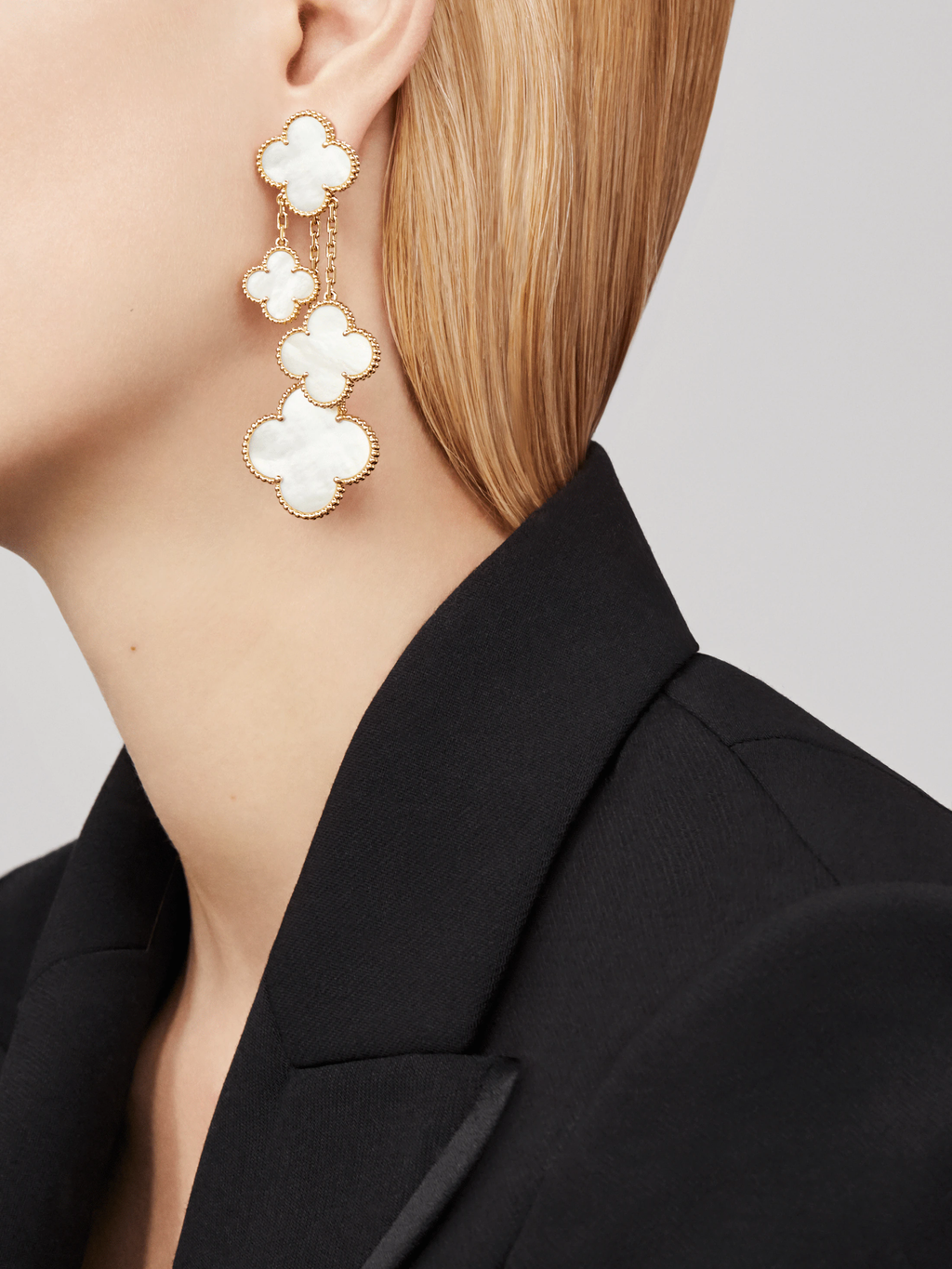 Van Cleef & Arpels CLOVER WHITE MOP 4 MOTIFS GOLD