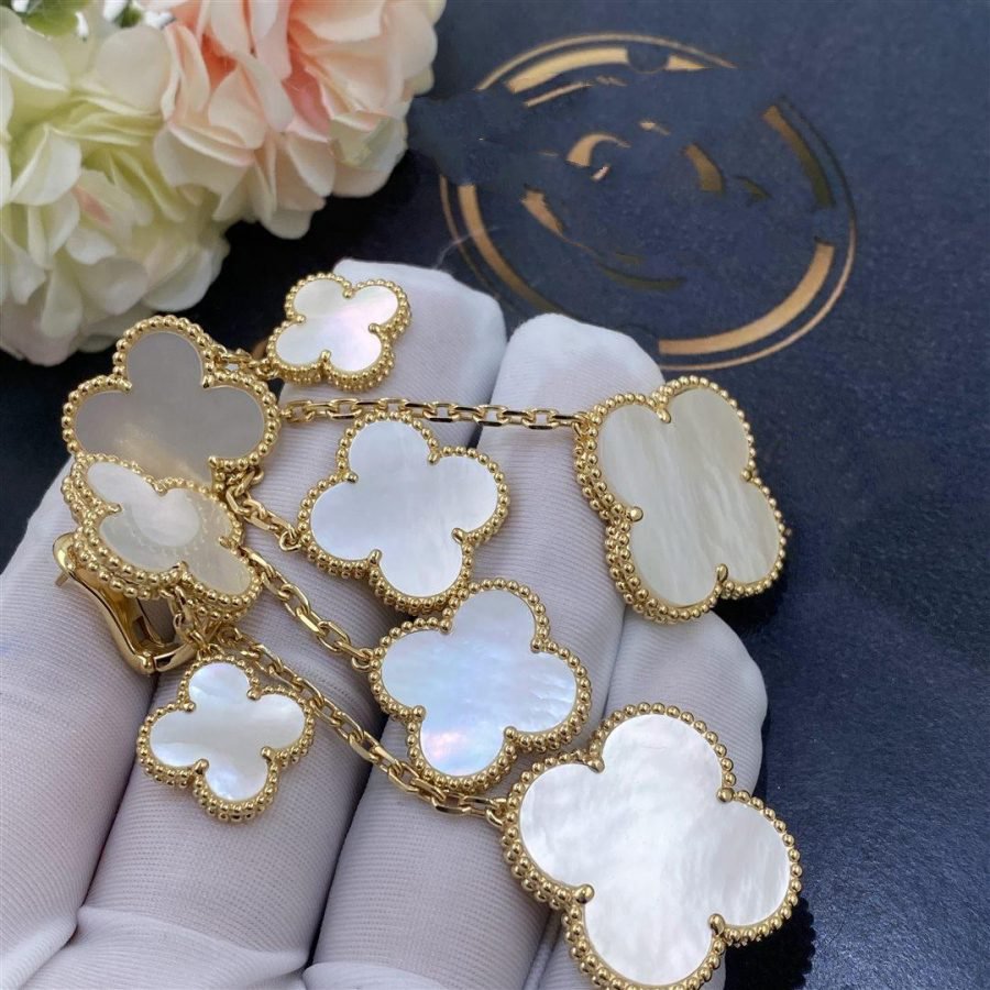 Van Cleef & Arpels CLOVER WHITE MOP 4 MOTIFS GOLD