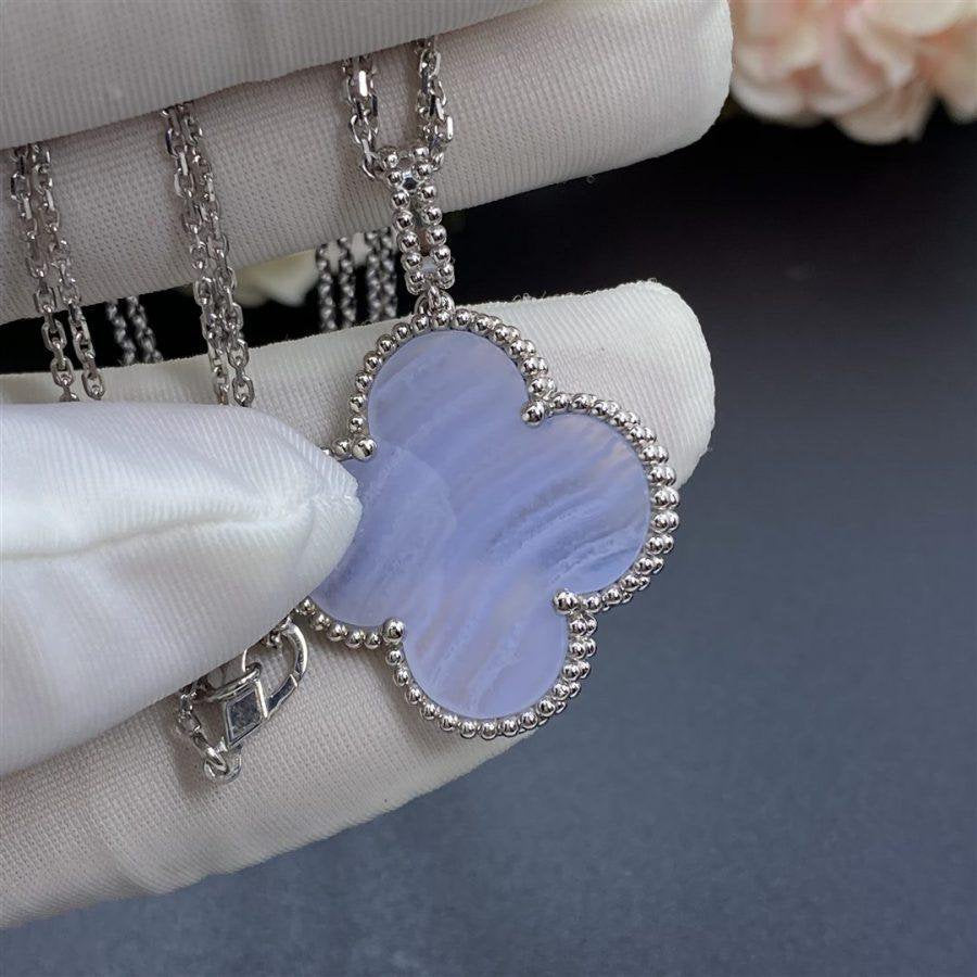 Van Cleef & Arpels CLOVER SILVER CHALCEDONY BIG CLOVER NECKLACE