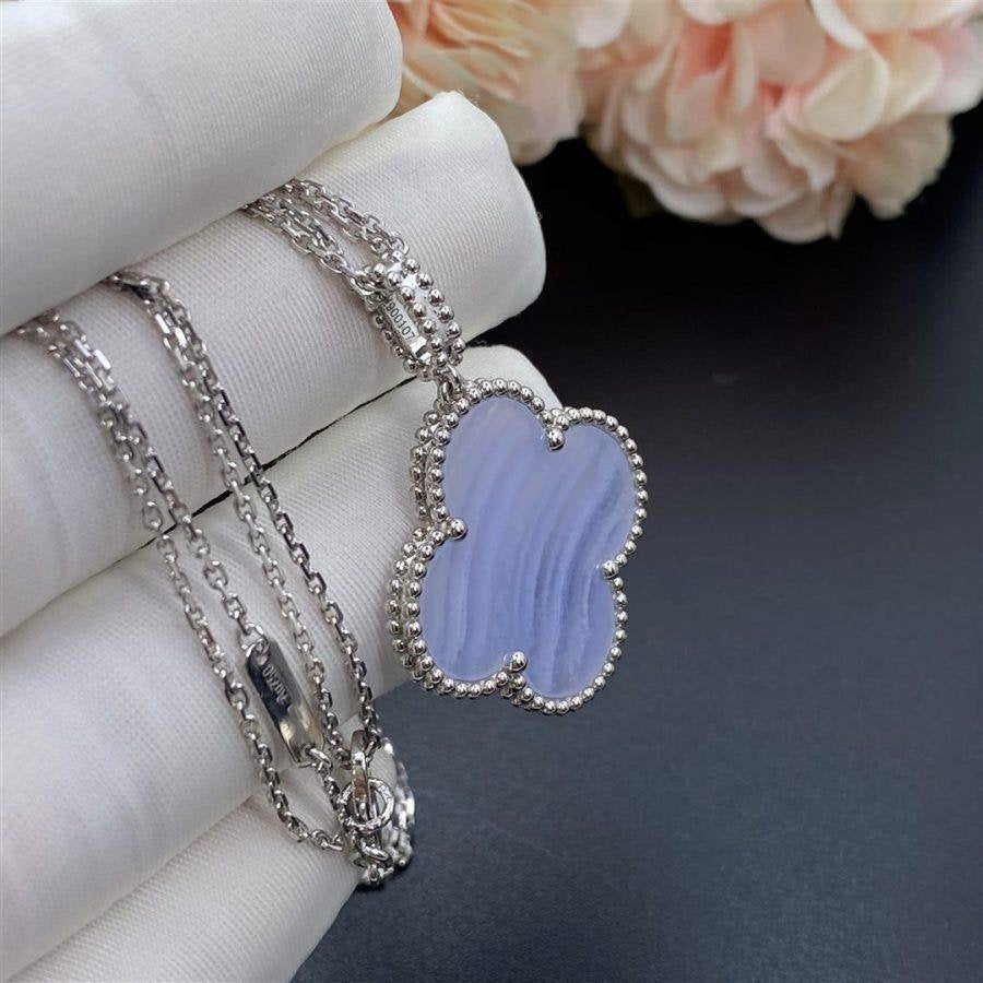 Van Cleef & Arpels CLOVER SILVER CHALCEDONY BIG CLOVER NECKLACE