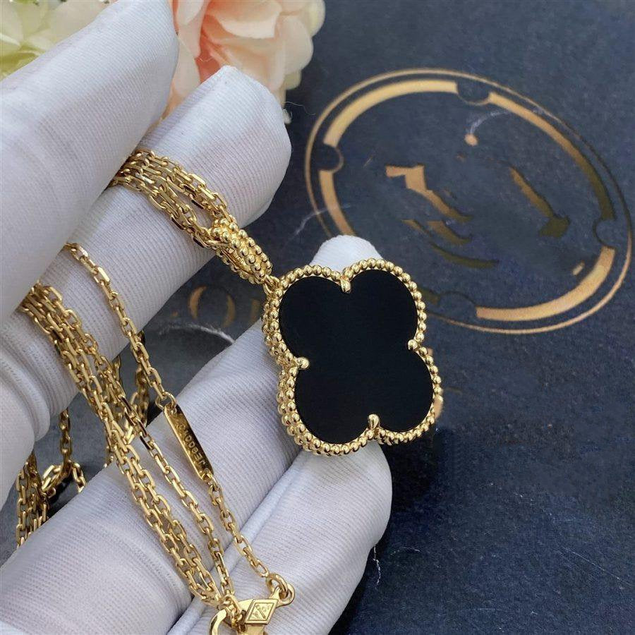 Van Cleef & Arpels CLOVER GOLD ONYX BIG CLOVER NECKLACE