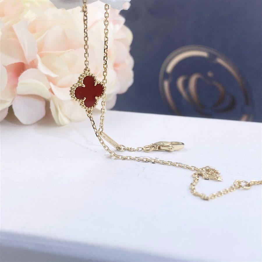 Van Cleef & Arpels CLOVER GOLD CARNELIAN BRACELET