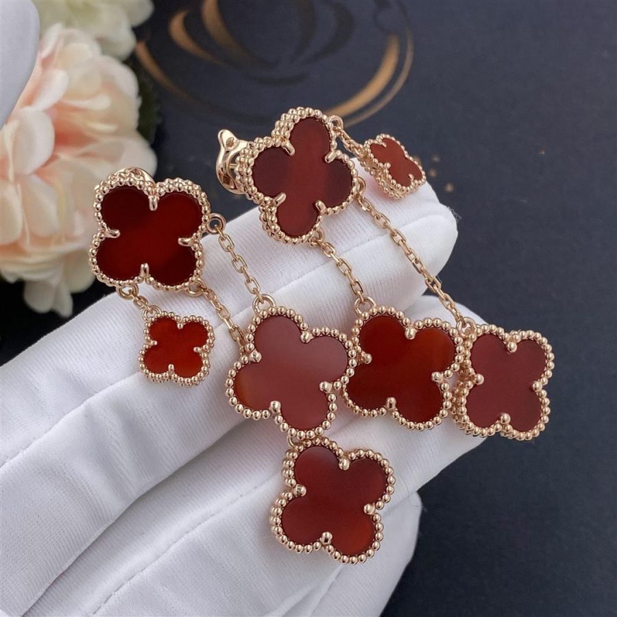 Van Cleef & Arpels CLOVER CARNELIAN 4 MOTIFS PINK GOLD