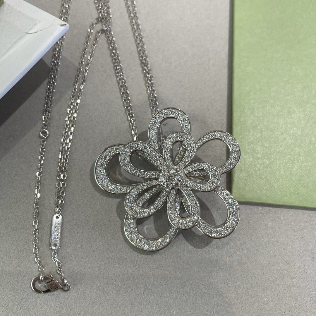 Van Cleef & Arpels DOUBLE LACE FLOWER SILVER PENDANT DIAMOND NECKLACE