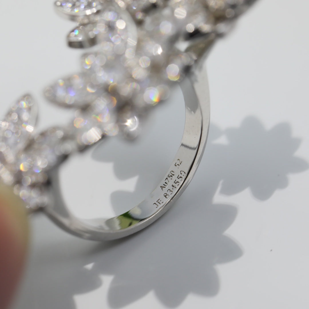 Van Cleef & Arpels FOUR-FLOWERS SILVER DIAMONDS RING